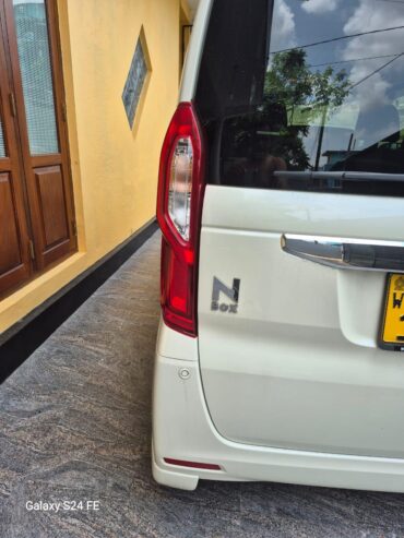 Honda N-Box 2018