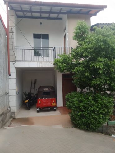 අඩක් සෑදූ දෙමහල් නිවසක් විකිනීමට Rajagiriya
