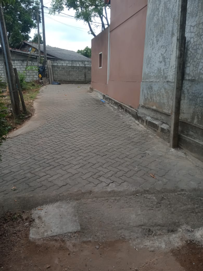 අඩක් සෑදූ දෙමහල් නිවසක් විකිනීමට Rajagiriya