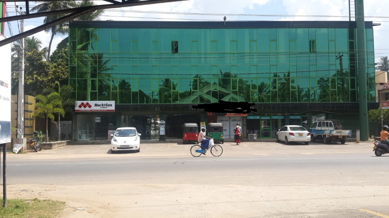 Premier Commercial Property with Extensive Facilities for Sale in Katuneriya