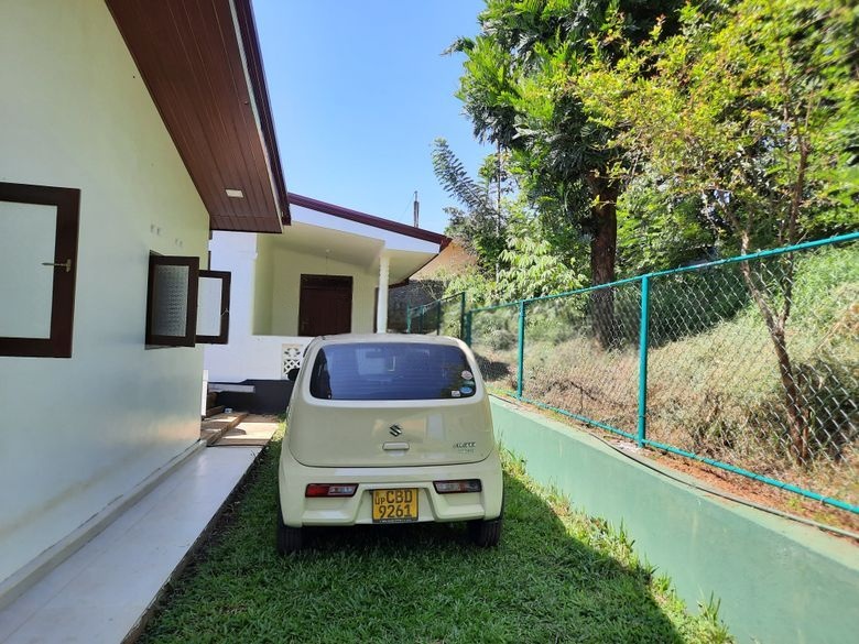 Two Medium Sized Houses for Sale in Belihuloya, Balangoda