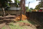 Land for sale in Athurugiriya