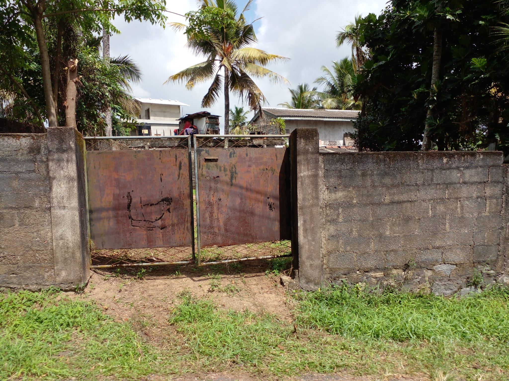 Land for sale in Athurugiriya