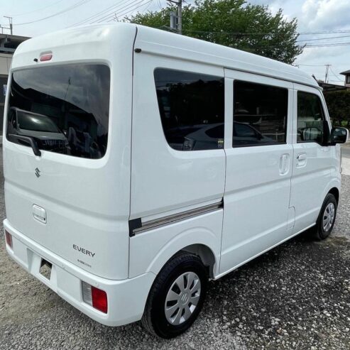 Suzuki Every 2024