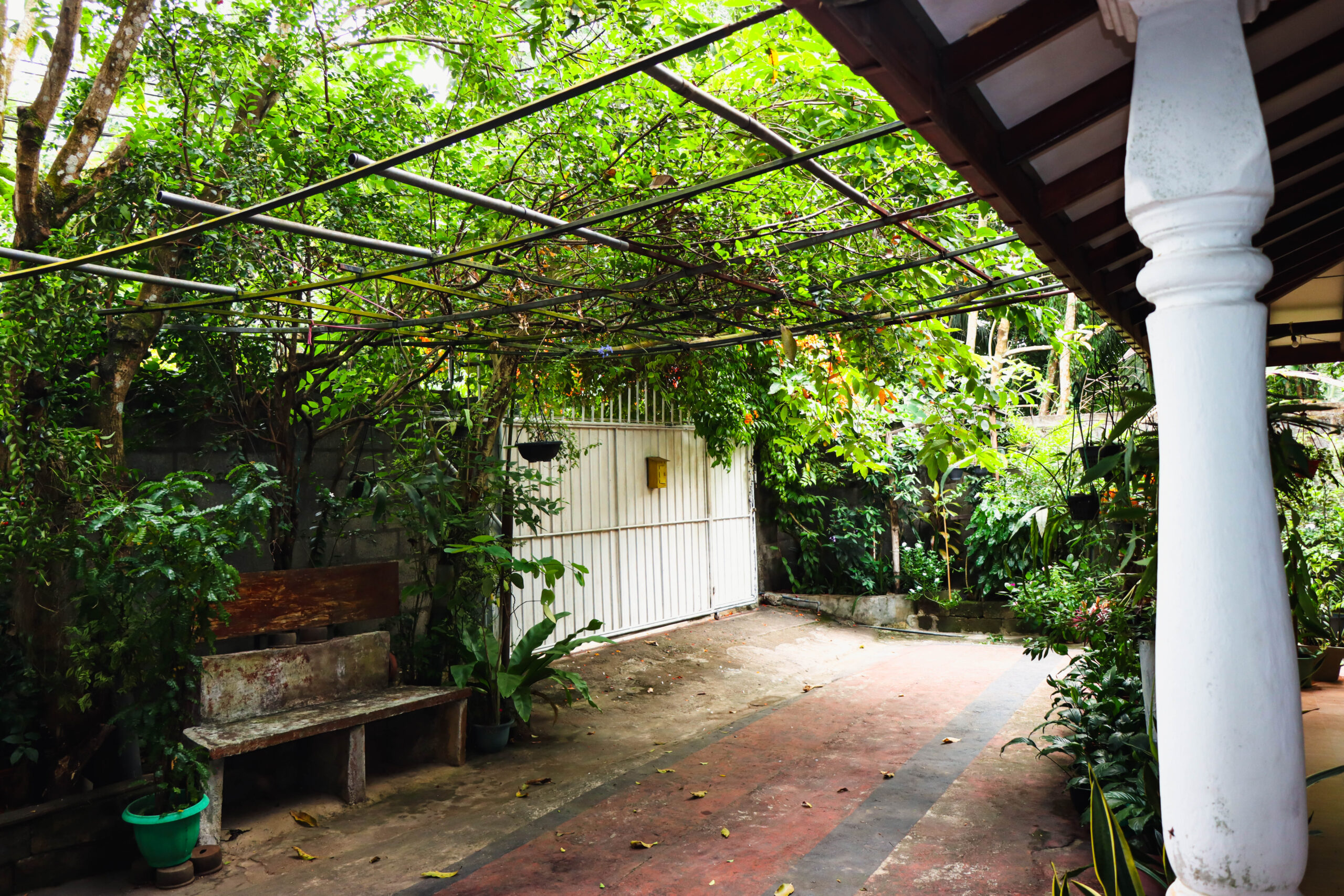 35P of 5-Bedroom House for Sale – Ihala Imbulgoda, Gampaha