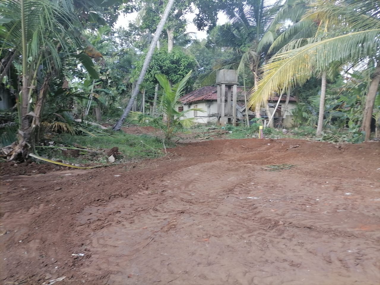 A Land For Sale With House Angunukolapalassa