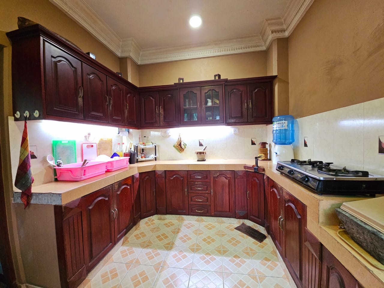 Secure 6 Bedroom 3 Storied House for Sale Ratmalana