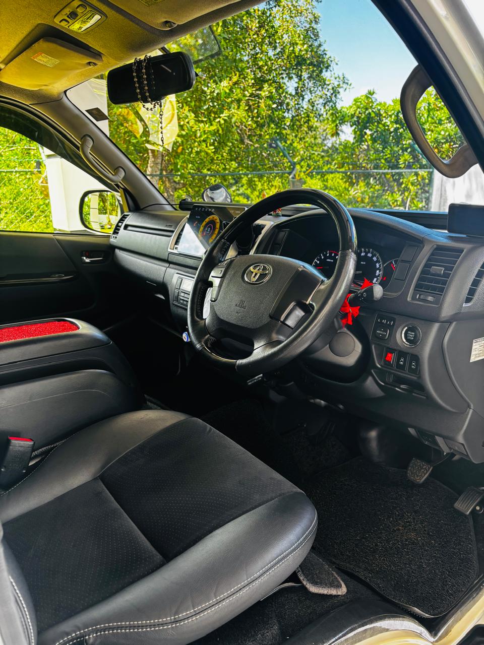 Toyota KDH 2015 Dark Prime