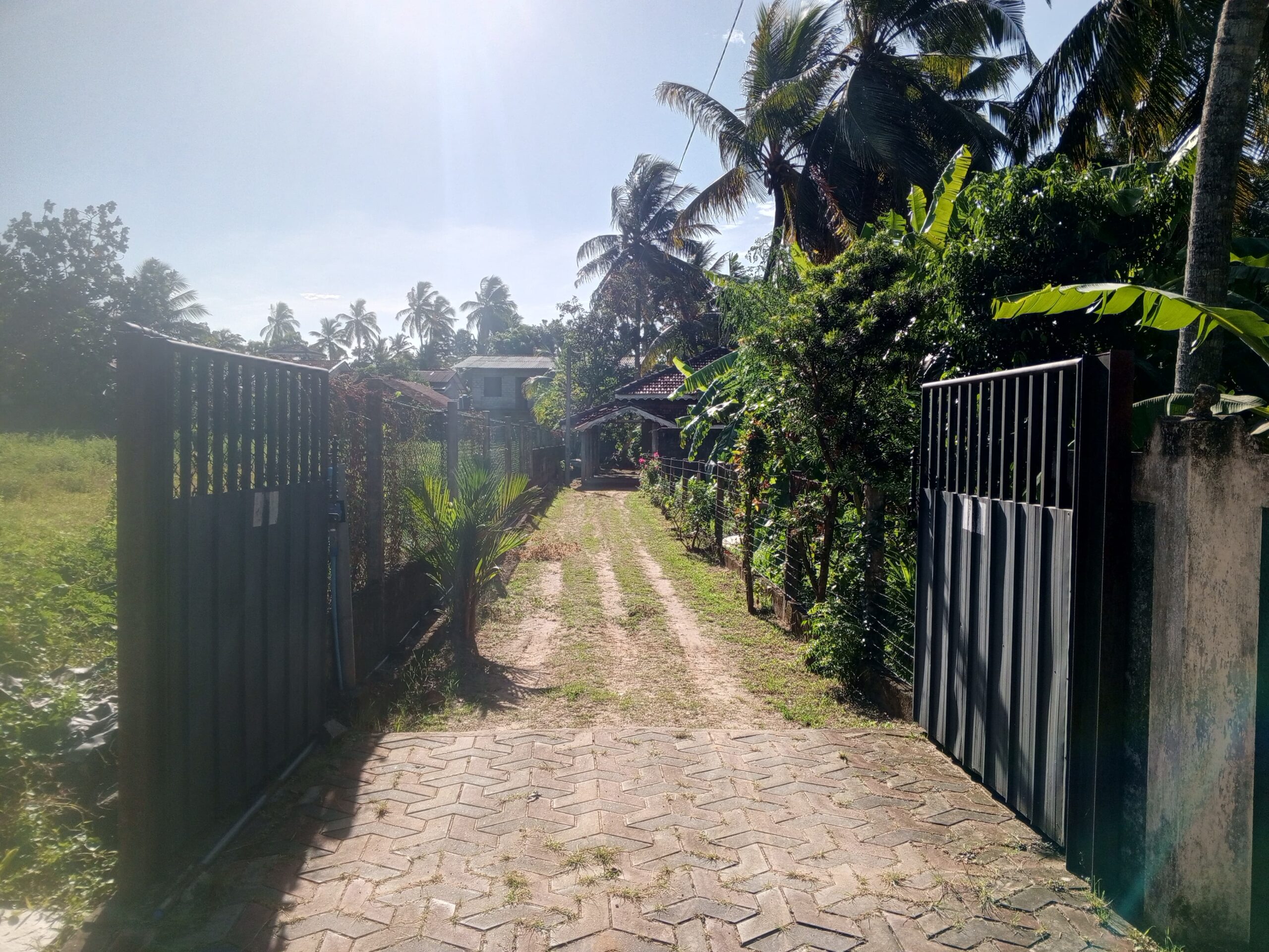 Land with House for Sale in Negambo