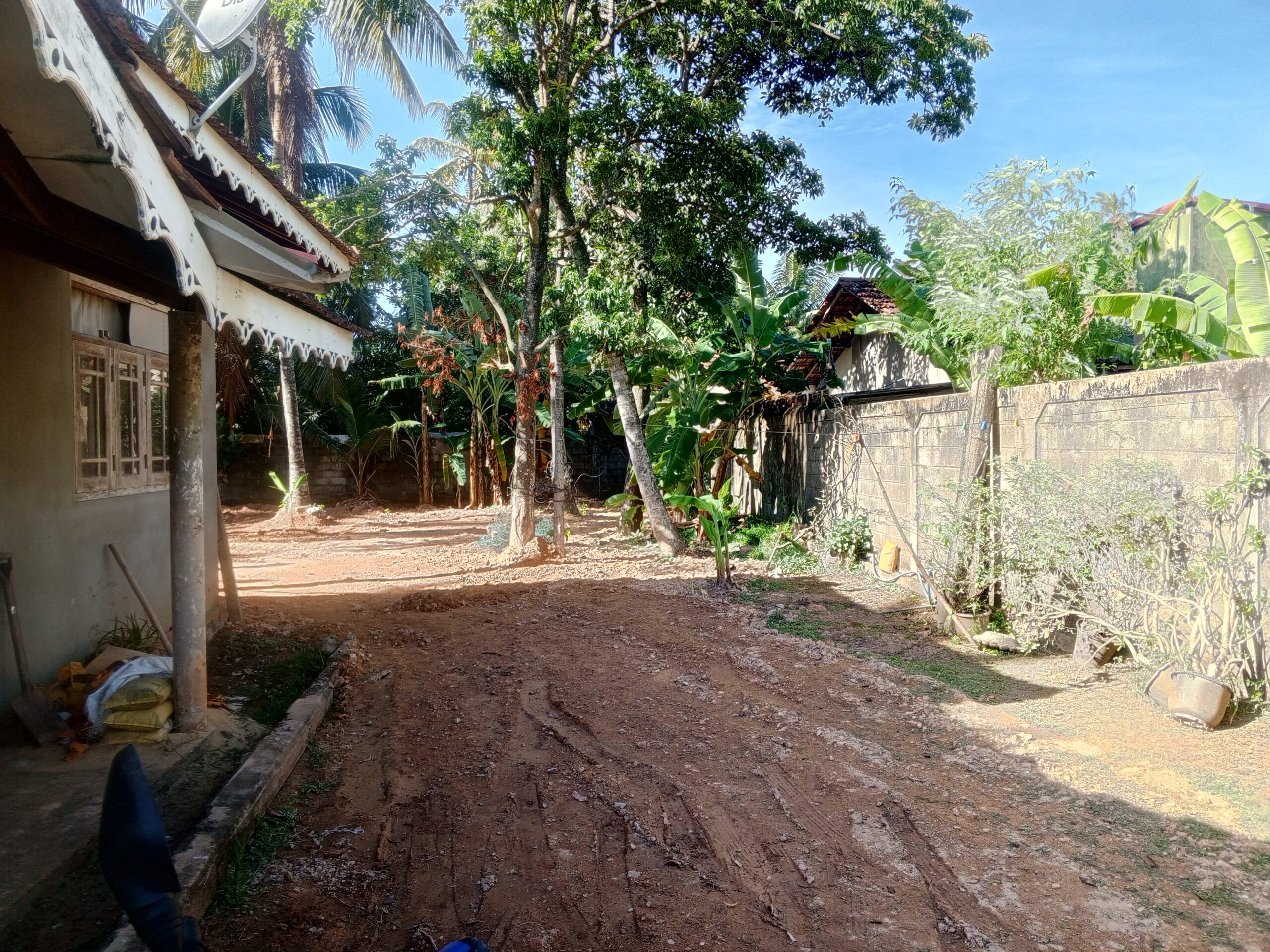 Land with House for Sale in Negambo
