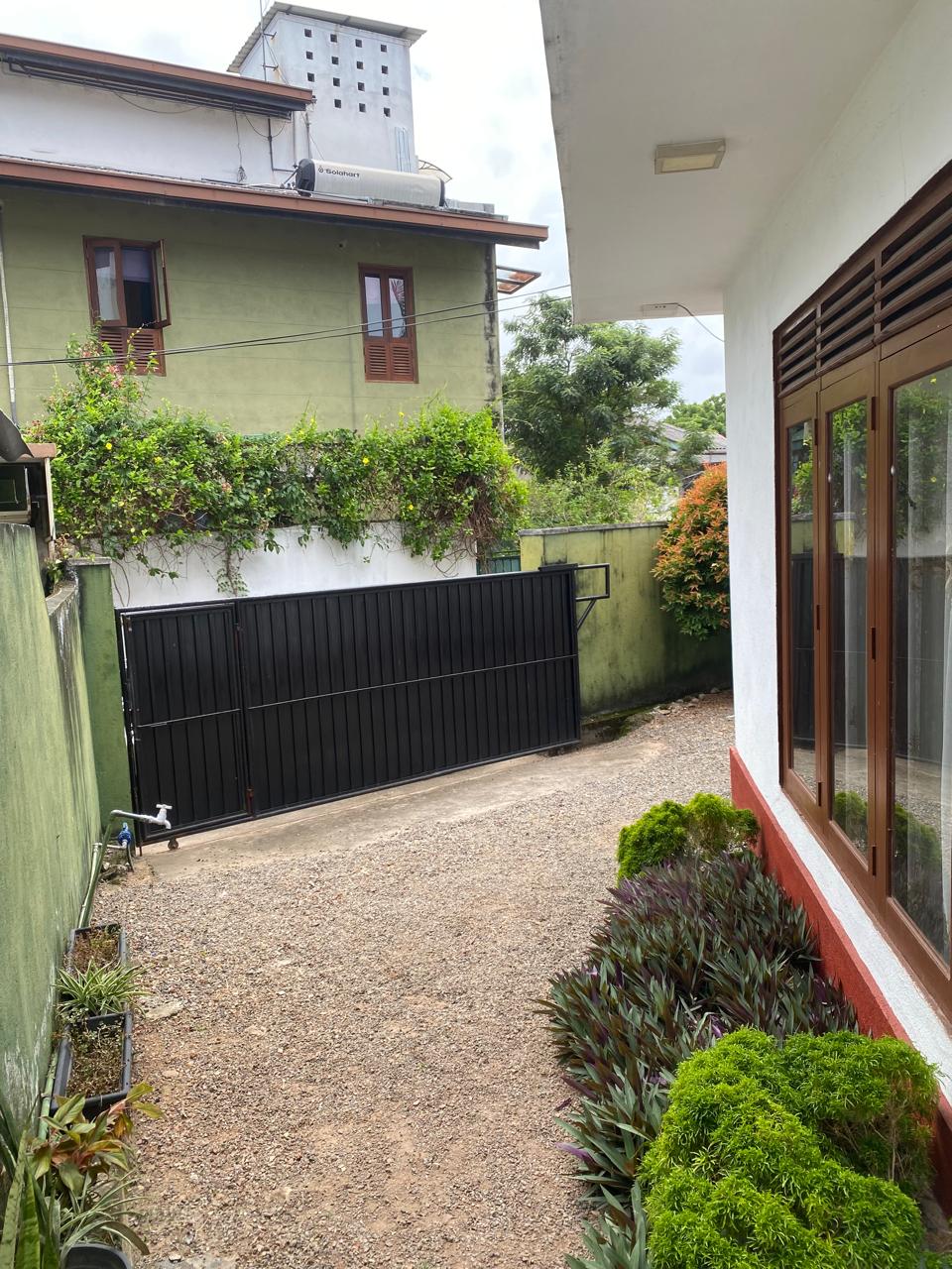 2 Story House For Sale In Nugegoda
