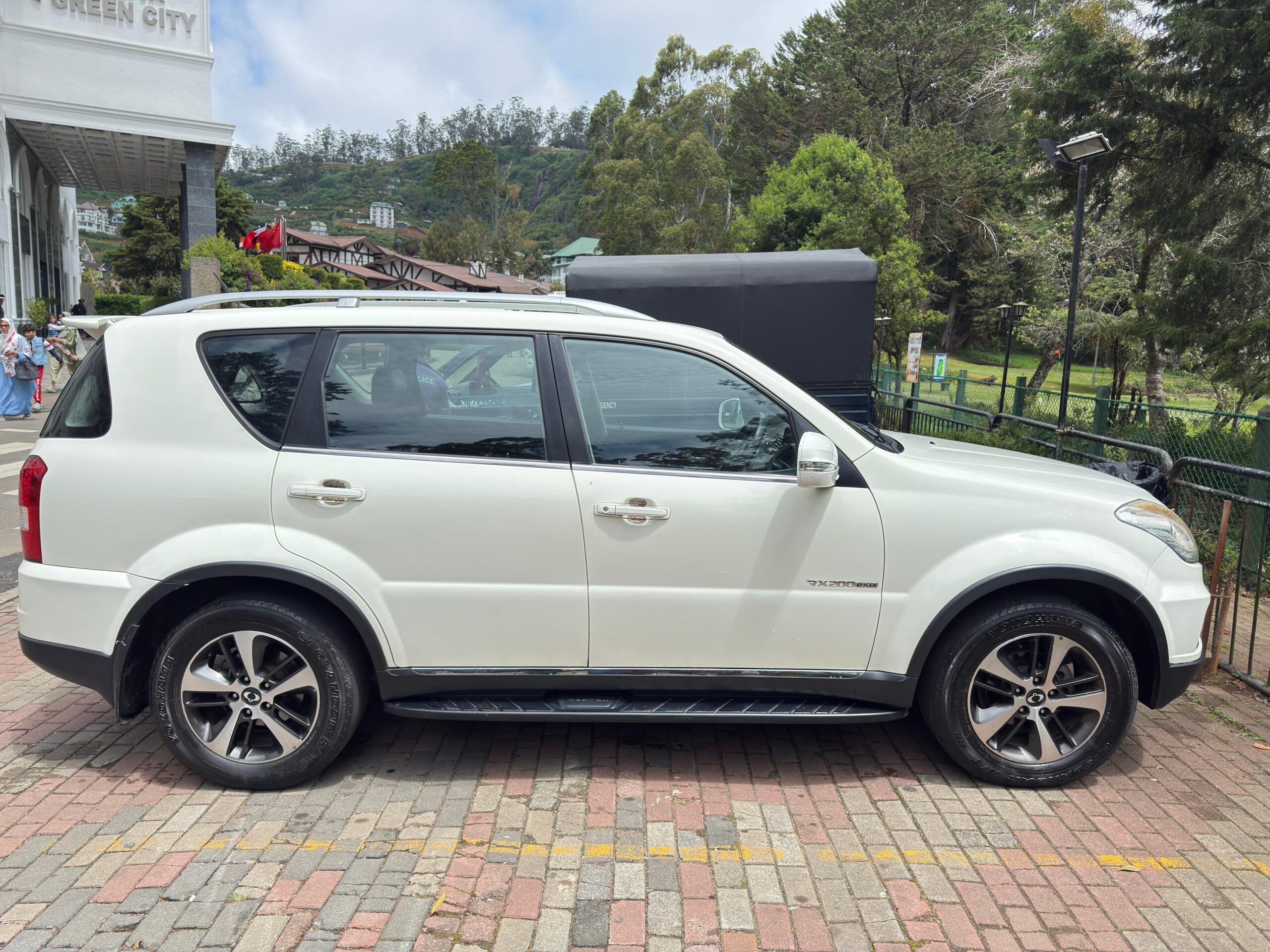 Micro rexton W 2016