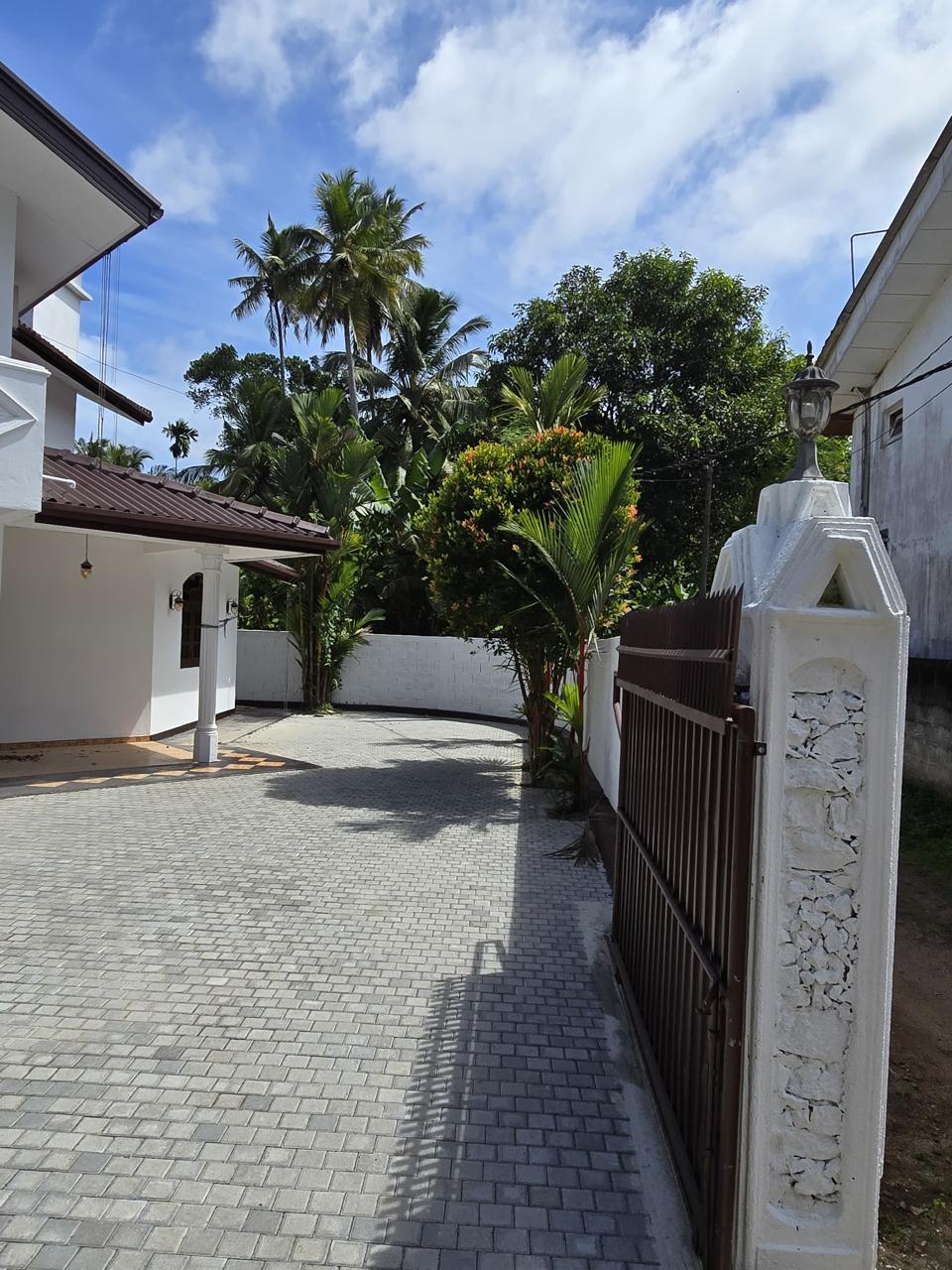 Luxury Two-Story House for Sale in Seeduwa