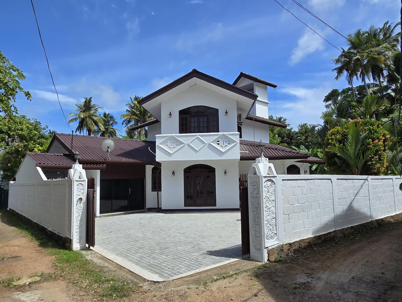 Luxury Two-Story House for Sale in Seeduwa