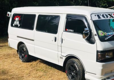 Mazda Brawny 2001