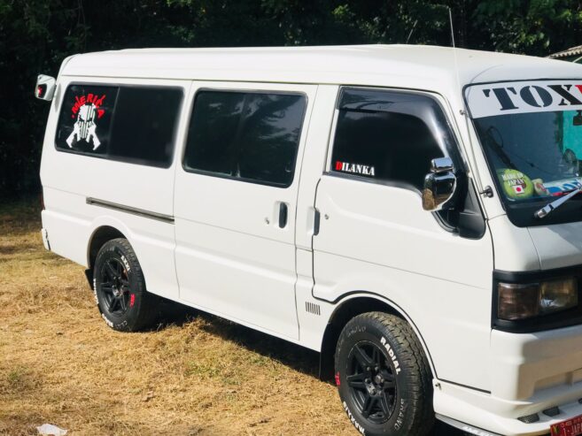 Mazda Brawny 2001