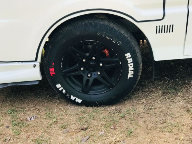 Mazda Brawny 2001