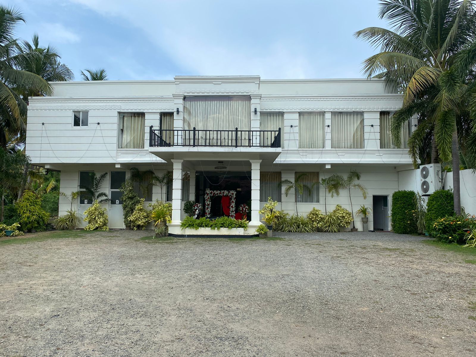 Hotel for Sale Pamunugama