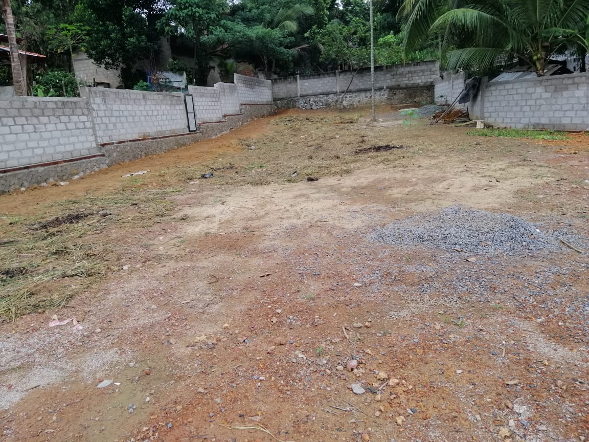 22 Perch Land For Sale In Kadawatha