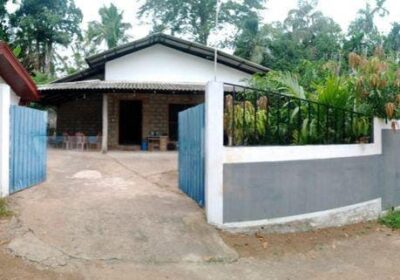 අලව්ව ගිරිඋල්ල පාරට 500m දුරින්