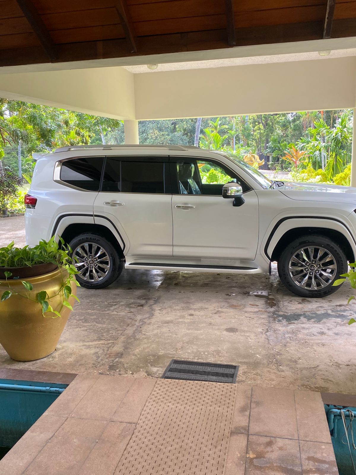 Toyota Land Cruiser Sahara LC 300 ZX 2025