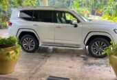Toyota Land Cruiser Sahara LC 300 ZX 2025