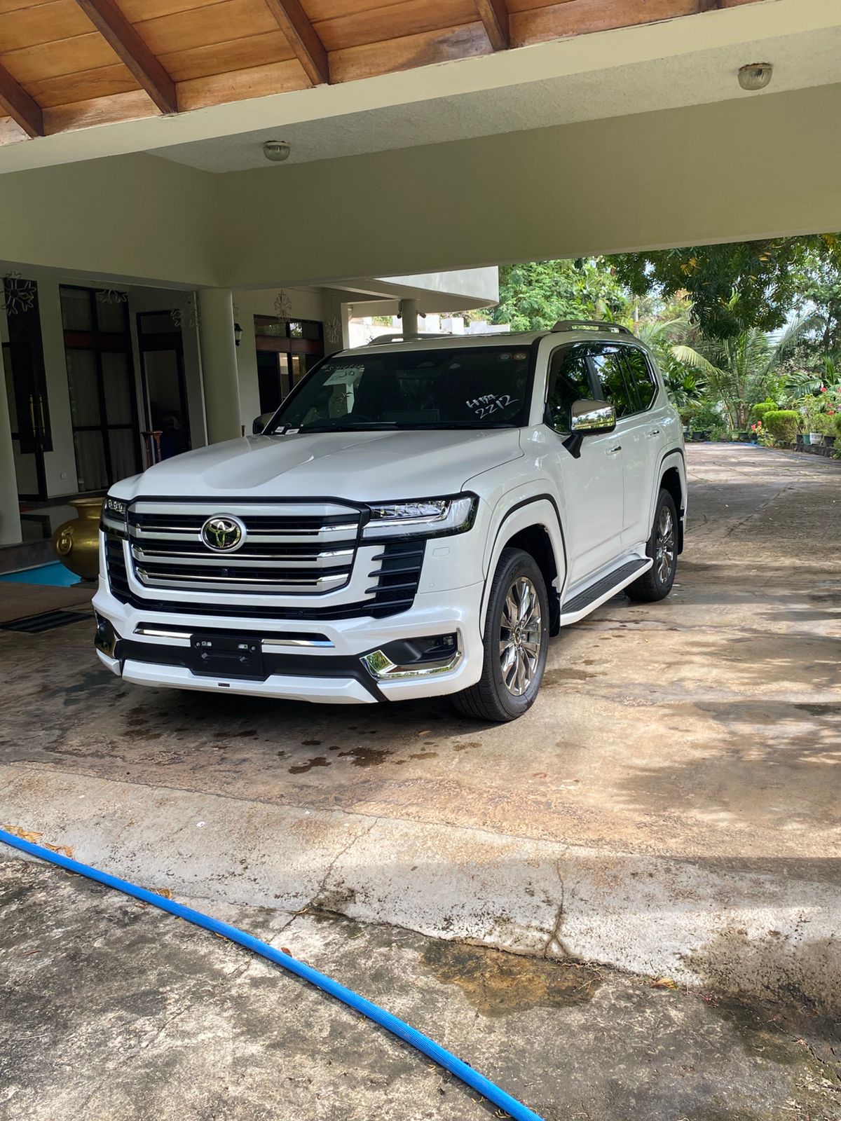 Toyota Land Cruiser Sahara LC 300 ZX 2025