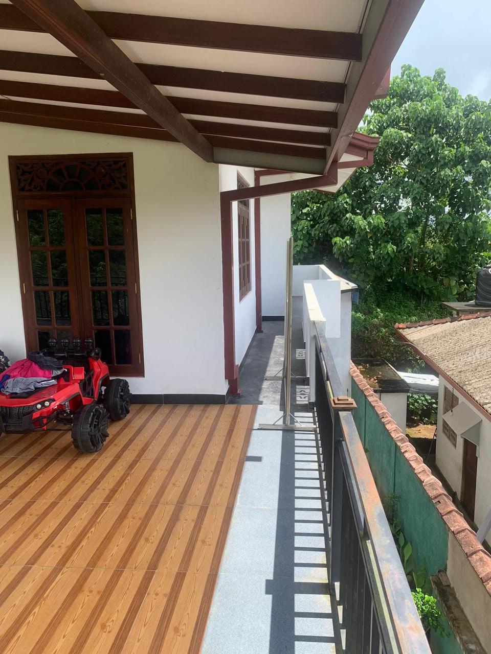 දෙමහල් නිවස ඉක්මනින් විකිණීමට පරකඩුව