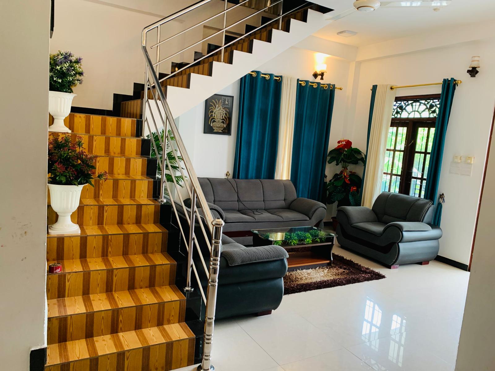 දෙමහල් නිවස ඉක්මනින් විකිණීමට පරකඩුව