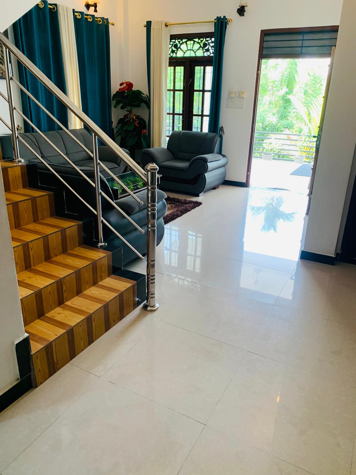 දෙමහල් නිවස ඉක්මනින් විකිණීමට පරකඩුව