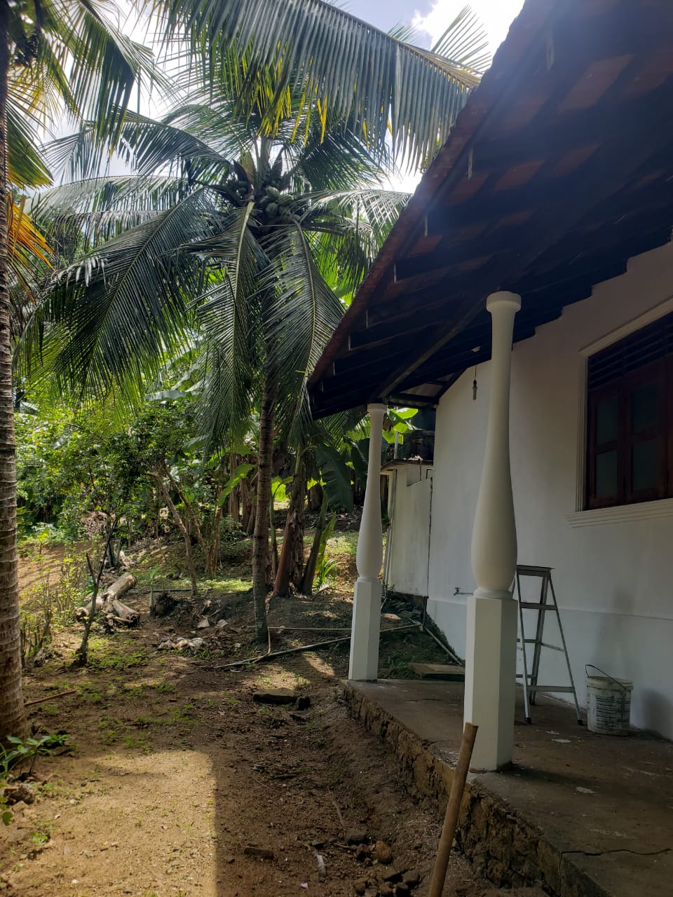 Valuable House with Land for Salre in Papiliwela