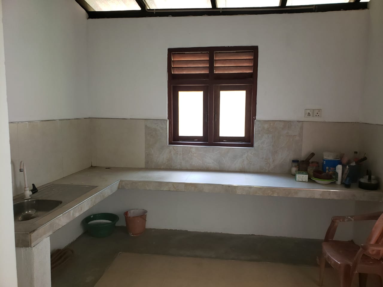 Valuable House with Land for Salre in Papiliwela