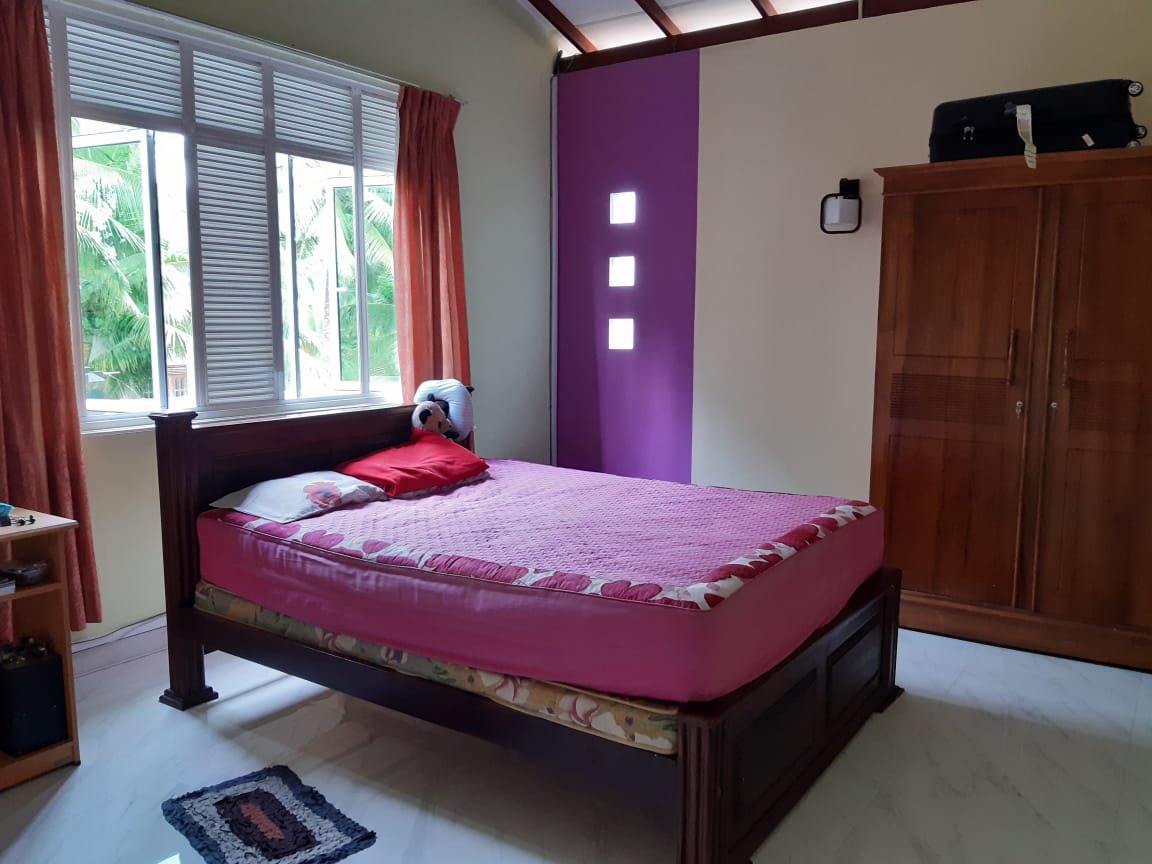 Beautiful 6-Bedroom House for Sale in Welipenna