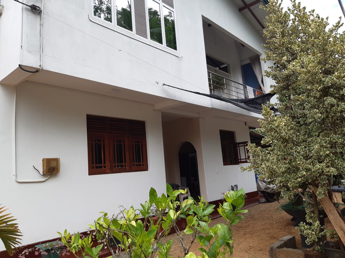 Beautiful 6-Bedroom House for Sale in Welipenna