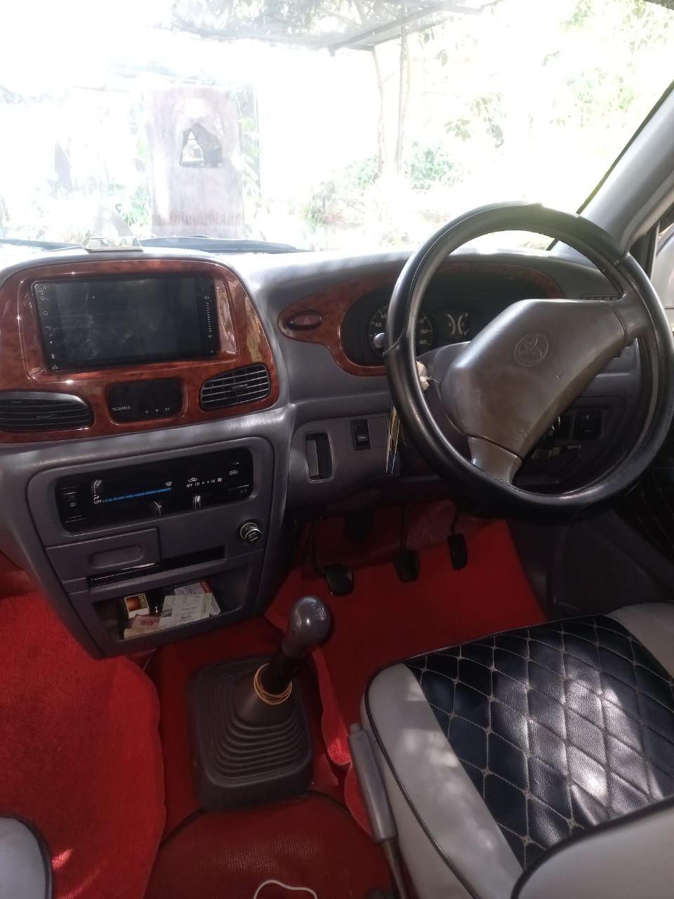 Toyota Noah 1999
