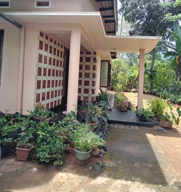 ඉඩම සහිත නිවස විකීනීමට