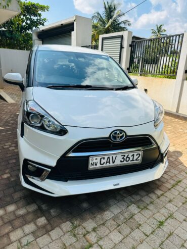 Toyota Sienta 7 Seaters 2015