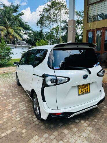 Toyota Sienta 7 Seaters 2015