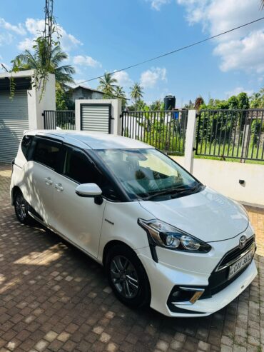 Toyota Sienta 7 Seaters 2015