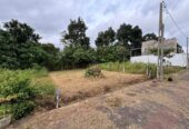 1/4 Galwarusawa Road Land for Sale Athurugiriya