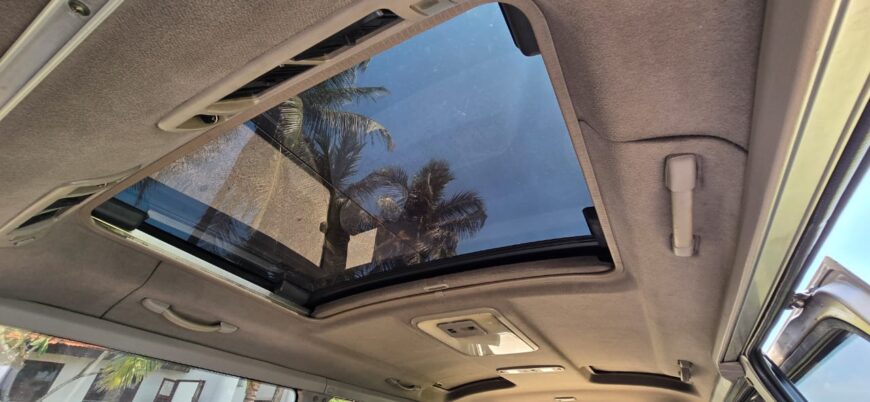 Toyota Hiace Super Custom 2003