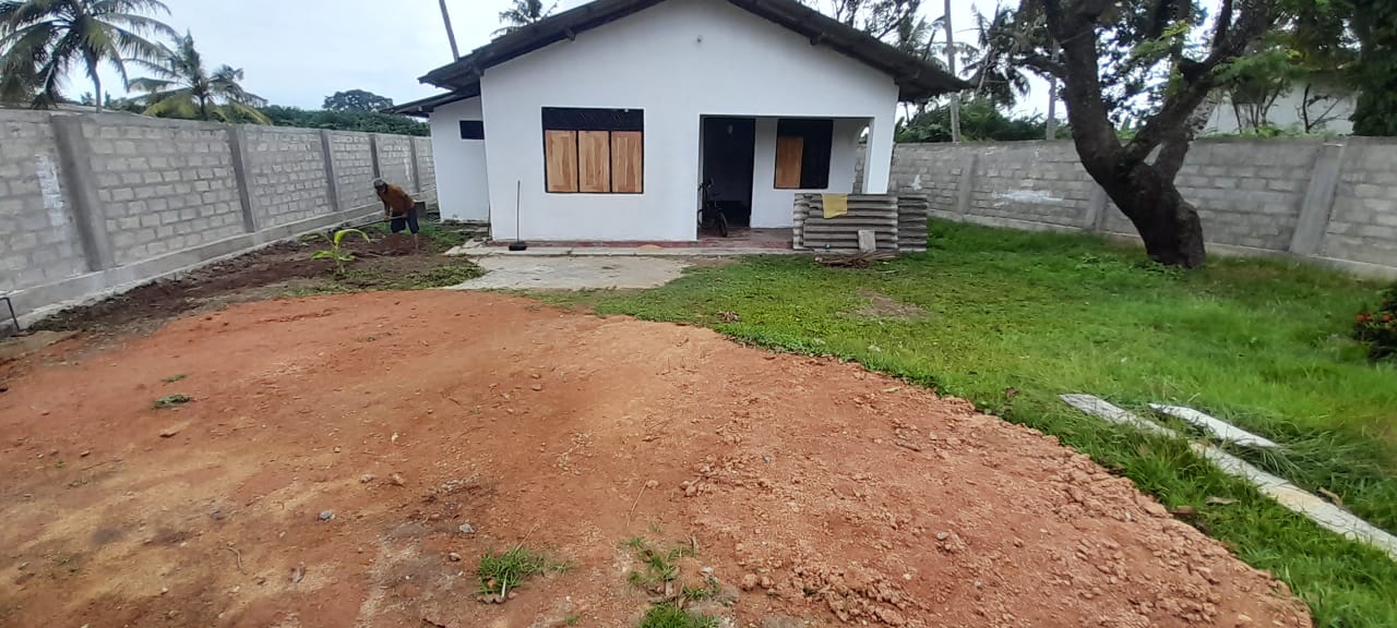 House with Land for sale Elakandha Wattala