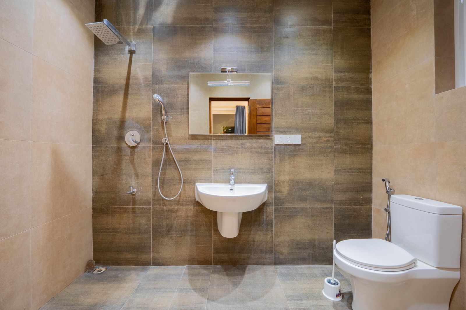 Luxury 5 Bedroom Furnished House for Rent – Thalawathugoda