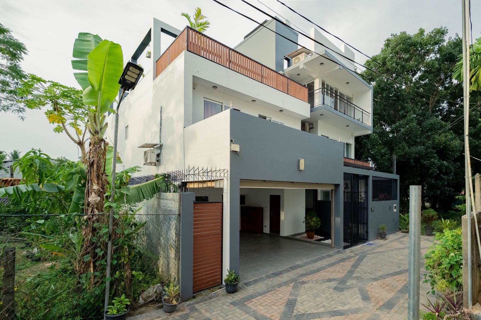 Luxury 5 Bedroom Furnished House for Rent – Thalawathugoda