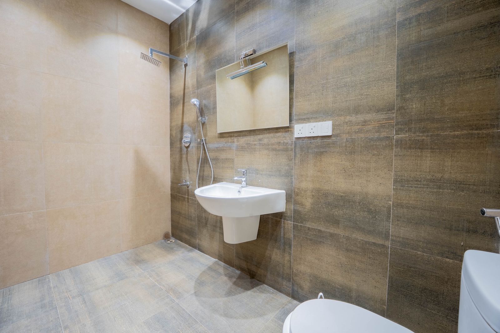 Luxury 5 Bedroom Furnished House for Rent – Thalawathugoda