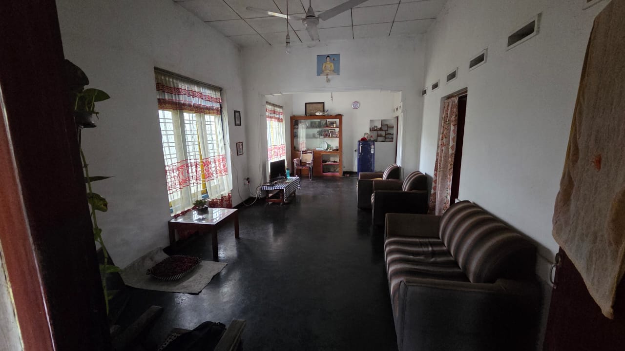 Land with House in Eheliyagoda