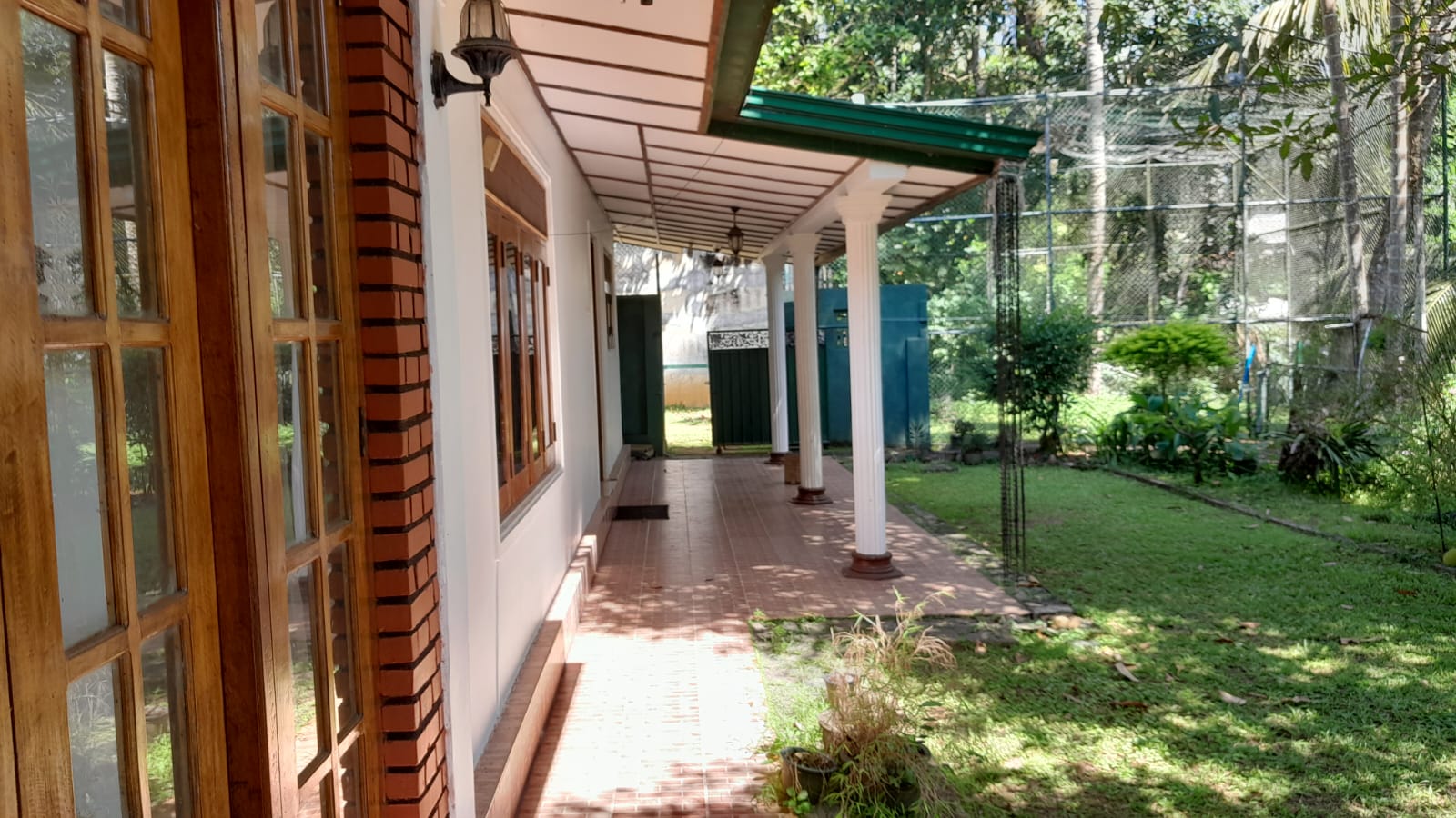 House with Lan Sale Kandy