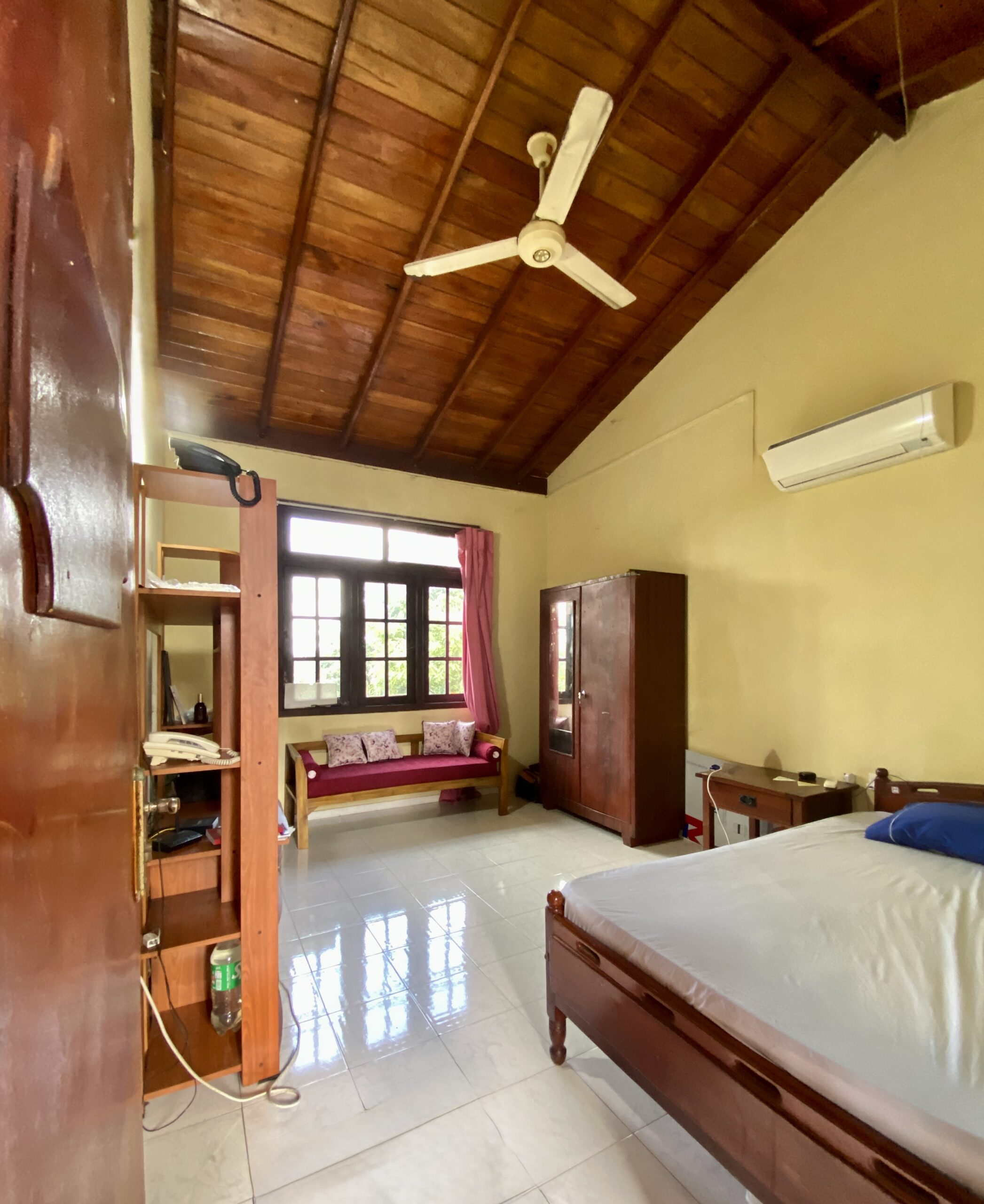 3-Storey Commercial Building for Sale – Prime Location, Kottawa–Mattegoda Main Road!