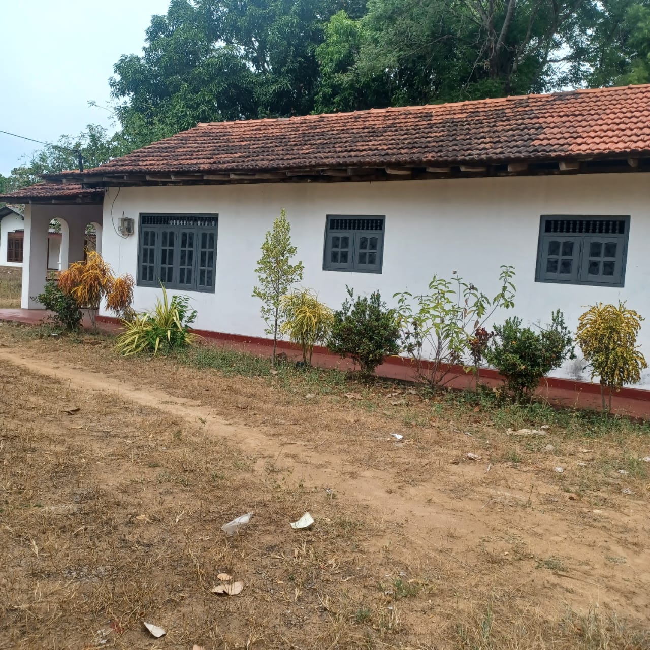 නිවස සමග ඉඩම විකිණීමට Wellawaya