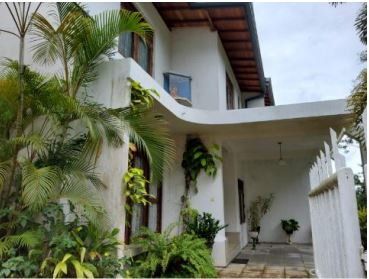 14 Perch House Sale in Doluwa